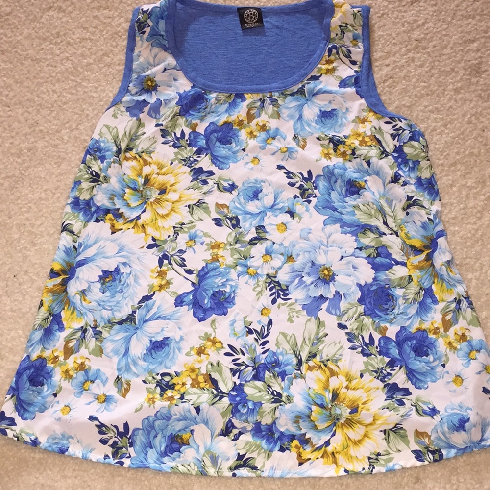 Beautiful Floral Print Tank Top